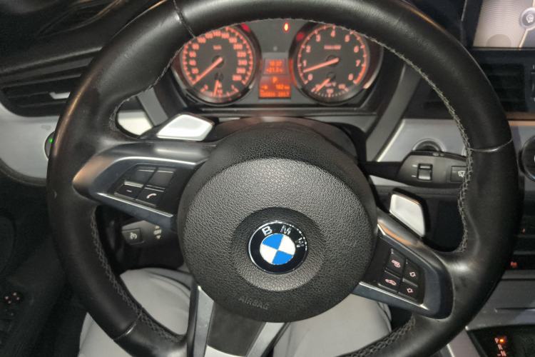 Used BMW Z4 2009 sDrive23i Leading Model Steering Wheel