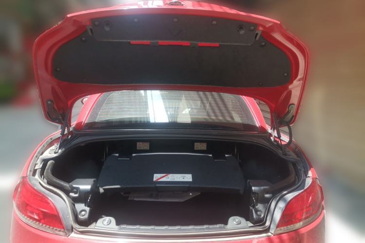 Used BMW Z4 2009 sDrive23i Leading Model Trunk