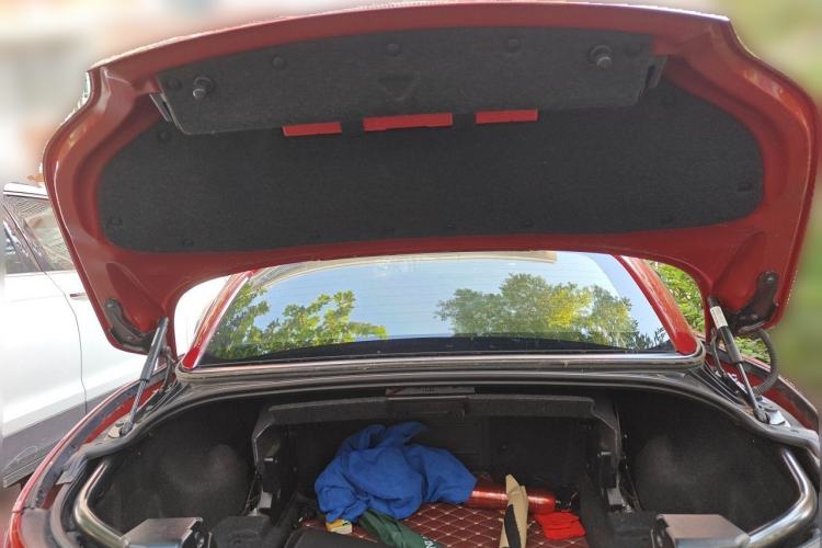 Used BMW Z4 2009 sDrive23i Leading Model Trunk