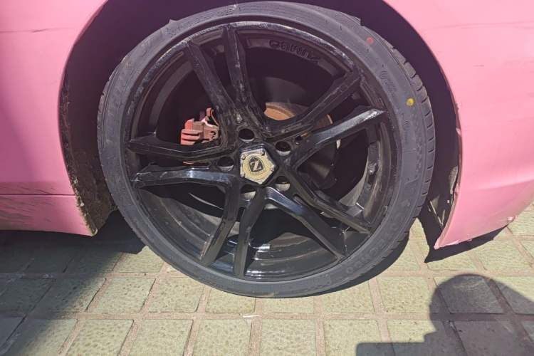 Used BMW Z4 2009 sDrive23i Leading Model Right Front Wheel Hub