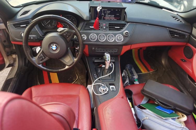 Used BMW Z4 2009 sDrive23i Leading Model Center Console