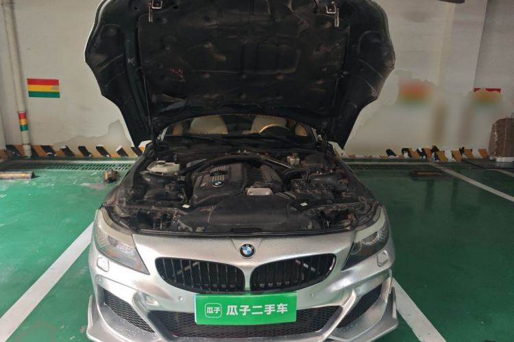 Used BMW Z4 2009 sDrive23i Leading Model Engine Bay