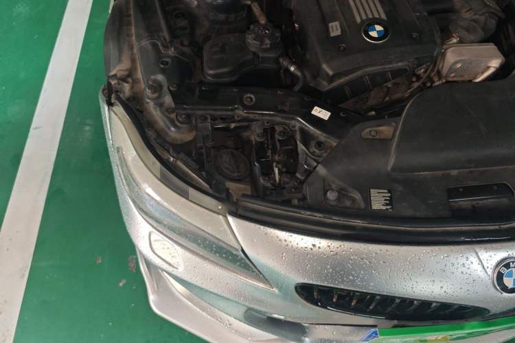 Used BMW Z4 2009 sDrive23i Leading Model Engine Bay Right