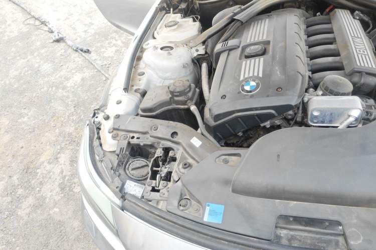 Used BMW Z4 2009 sDrive23i Leading Model Engine Bay Right