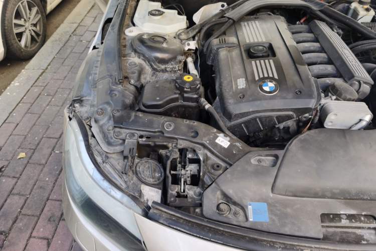 Used BMW Z4 2009 sDrive23i Leading Model Engine Bay Right