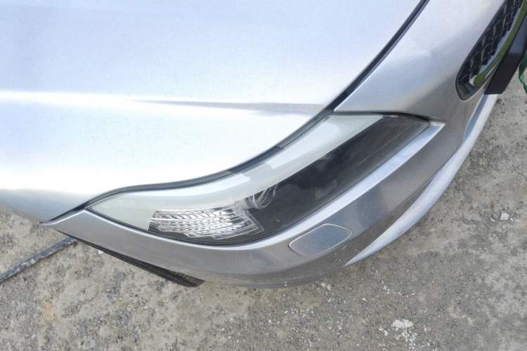Used BMW Z4 2009 sDrive23i Leading Model Right Front Headlight