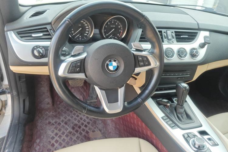 Used BMW Z4 2009 sDrive23i Leading Model Steering Wheel
