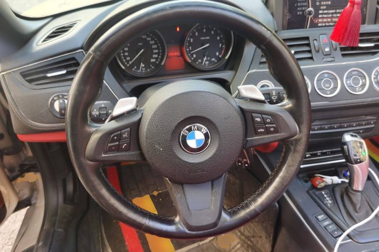 Used BMW Z4 2009 sDrive23i Leading Model Steering Wheel