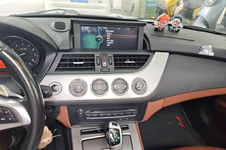 Used BMW Z4 2009 sDrive23i Leading Model Audio And AC Panel