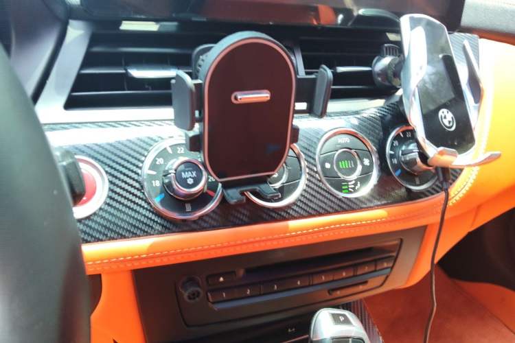 Used BMW Z4 2009 sDrive23i Leading Model Audio And AC Panel