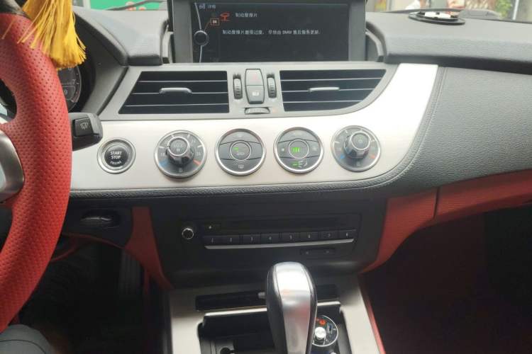 Used BMW Z4 2009 sDrive23i Leading Model Audio And AC Panel