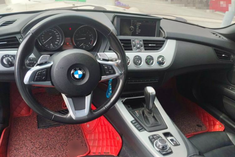 Used BMW Z4 2009 sDrive23i Leading Model Center Console