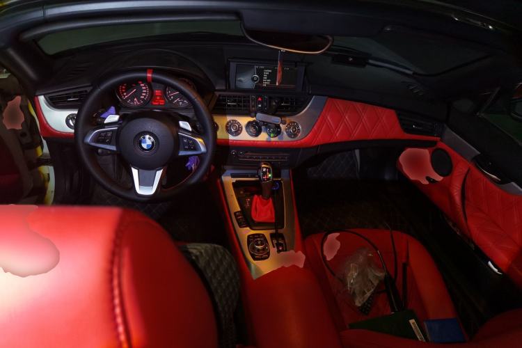 Used BMW Z4 2009 sDrive23i Leading Model Center Console