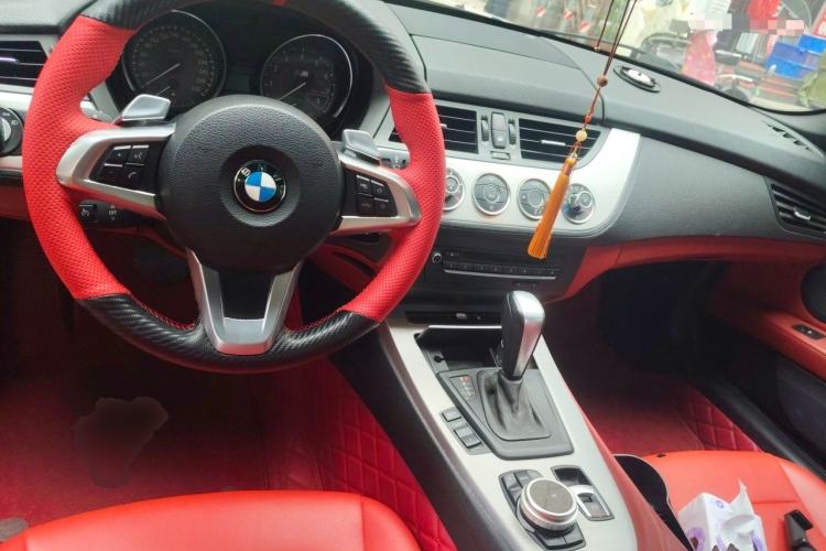 Used BMW Z4 2009 sDrive23i Leading Model Center Console