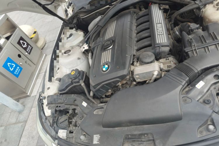 Used BMW Z4 2009 sDrive23i Leading Model Engine Bay Right