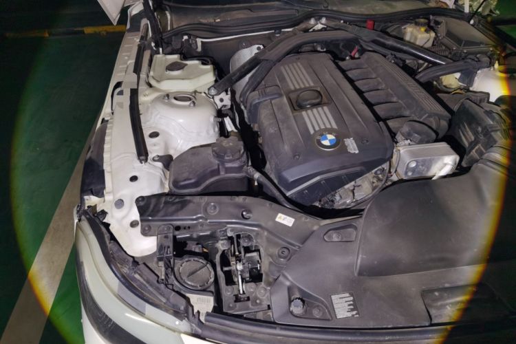 Used BMW Z4 2009 sDrive23i Leading Model Engine Bay Right