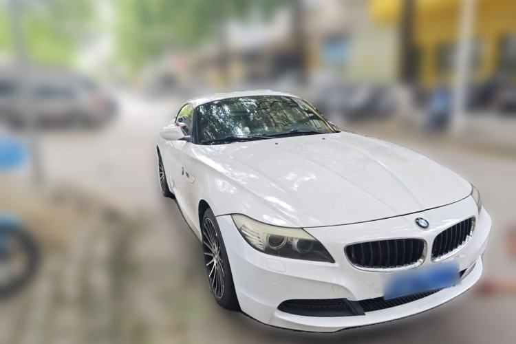Used BMW Z4 2009 sDrive23i Leading Model Front Right 45 Deg