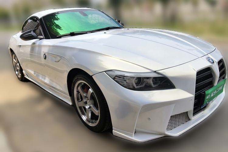 Used BMW Z4 2009 sDrive23i Leading Model Front Right 45 Deg