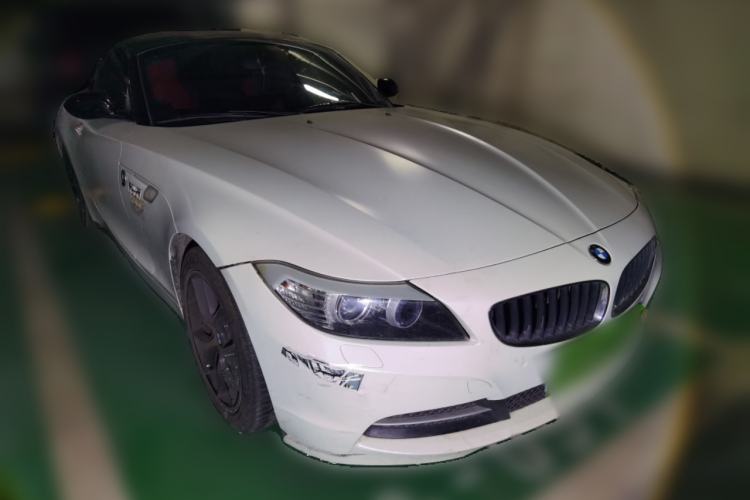 Used BMW Z4 2009 sDrive23i Leading Model Front Right 45 Deg