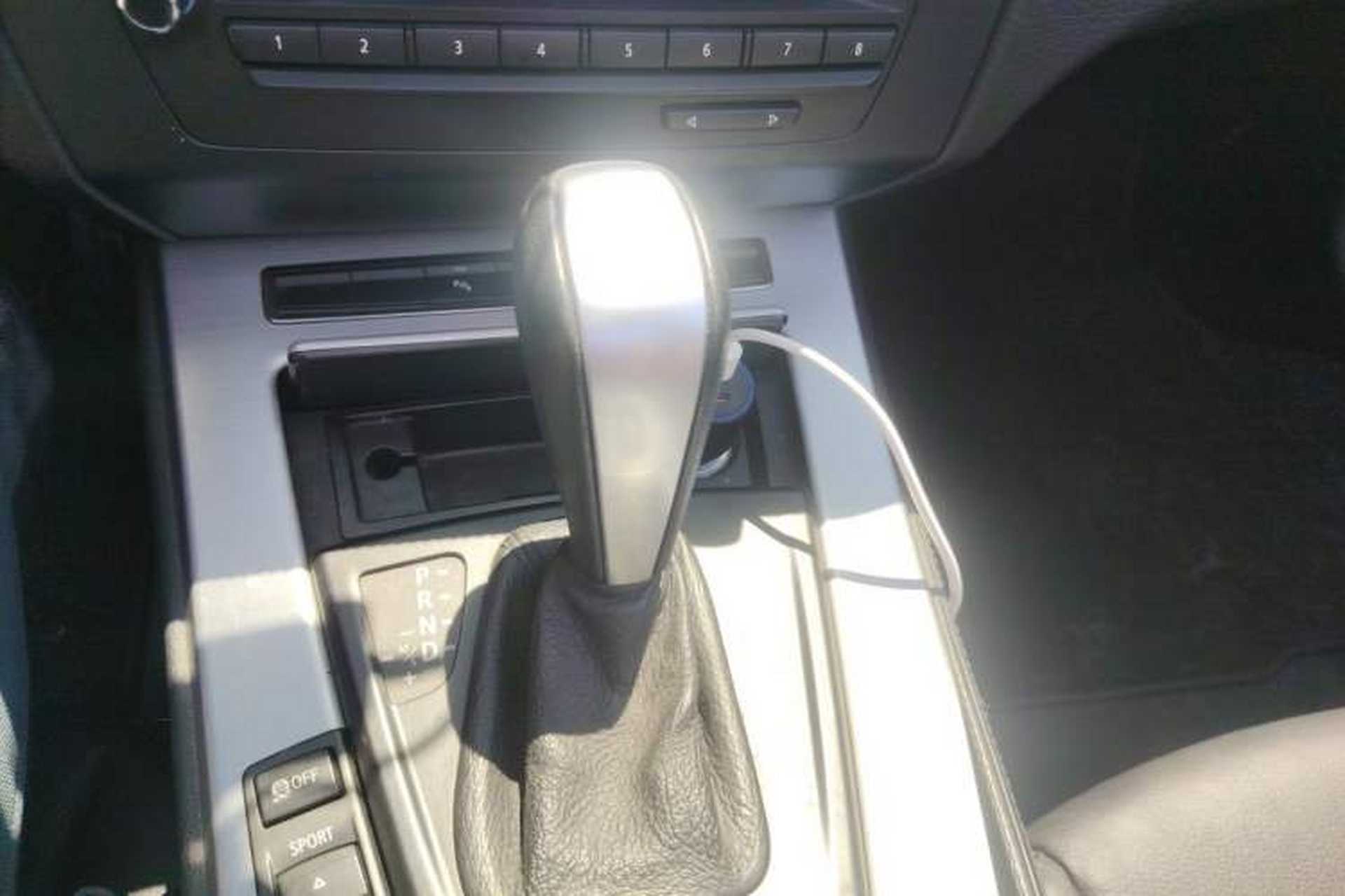 Used BMW Z4 2009 sDrive23i Leading Model Gear Lever