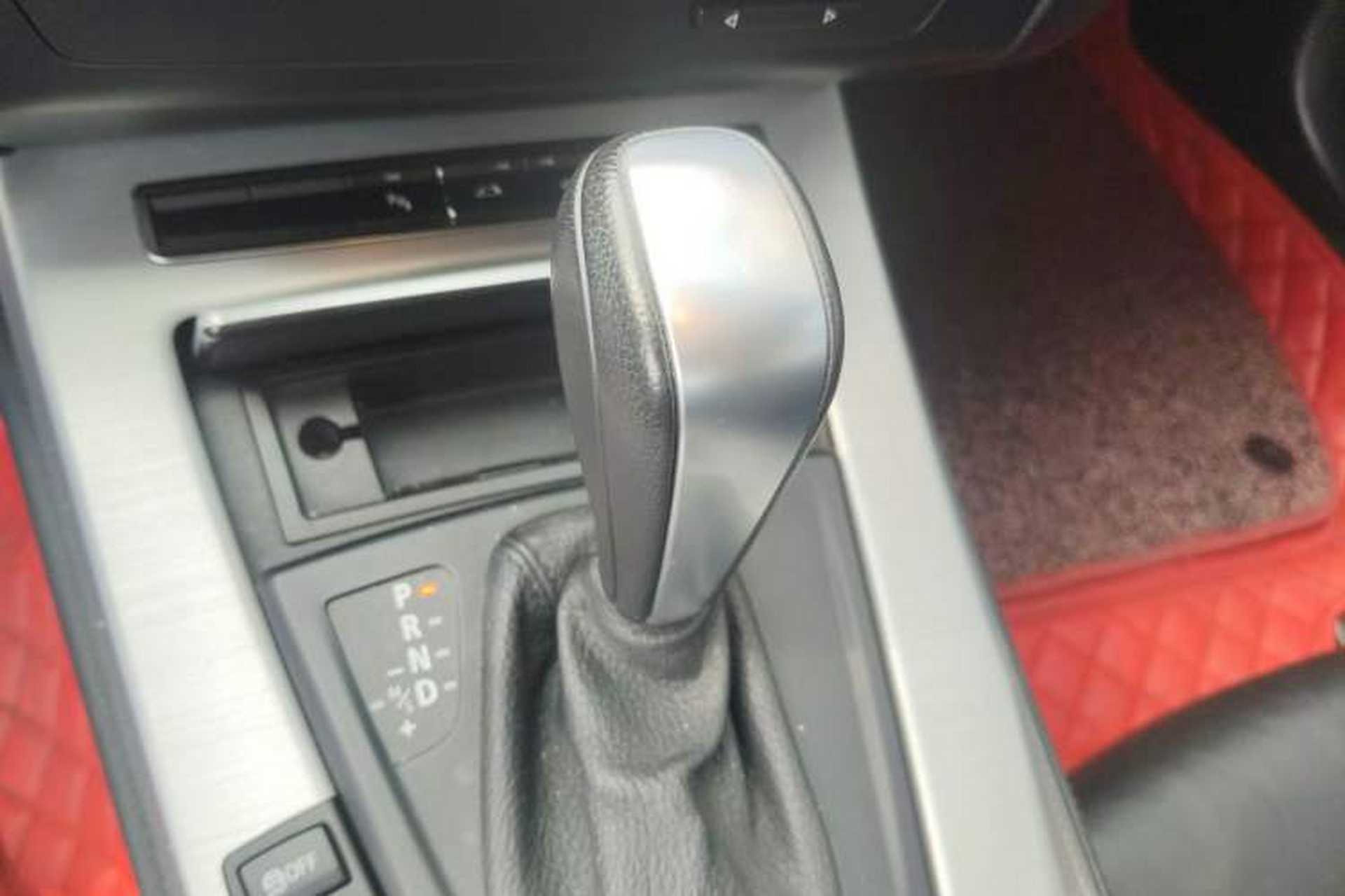 Used BMW Z4 2009 sDrive23i Leading Model Gear Lever