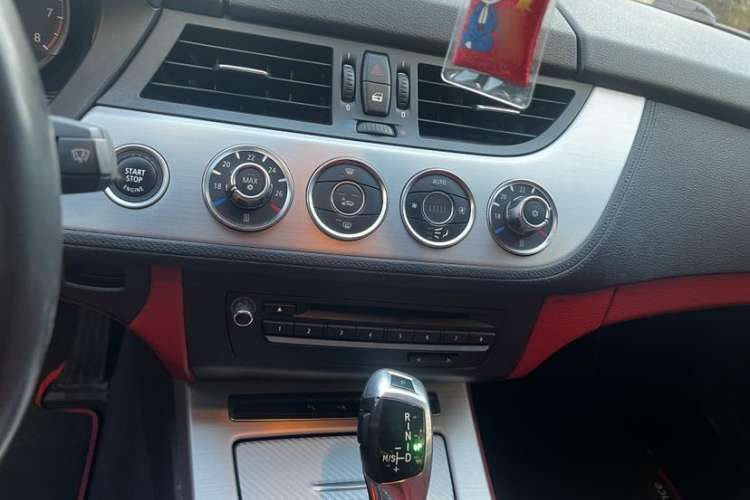 Used BMW Z4 2009 sDrive23i Leading Model Interior 3