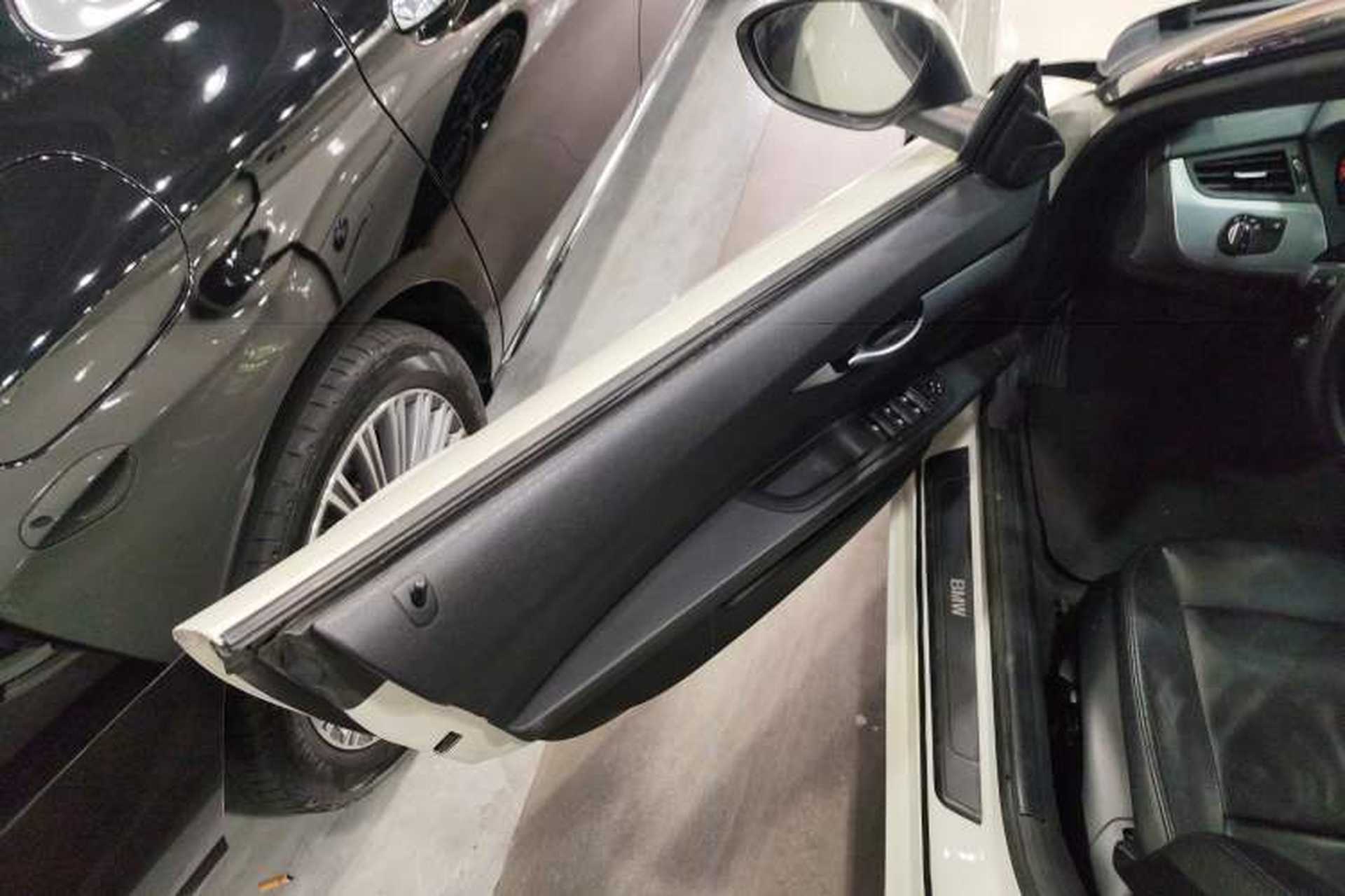 Used BMW Z4 2009 sDrive23i Leading Model Interior 7