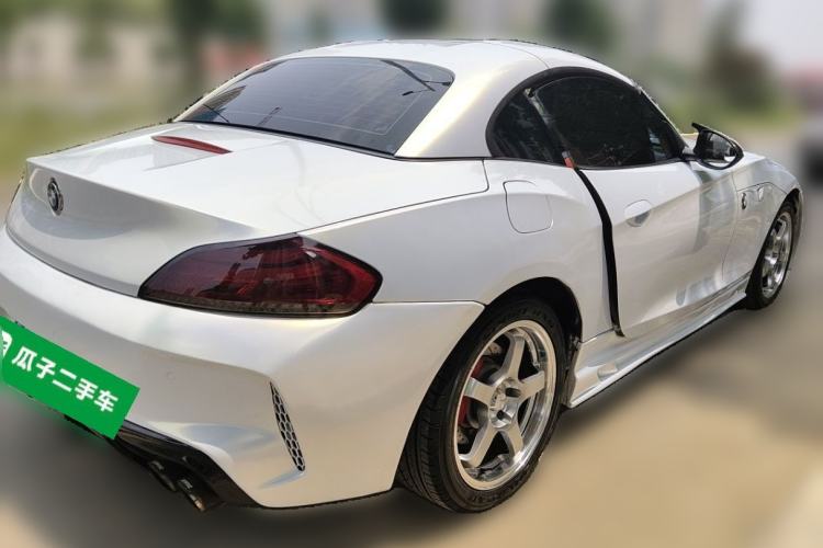 Used BMW Z4 2009 sDrive23i Leading Model Rear Right 45 Deg