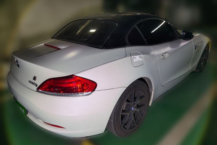 Used BMW Z4 2009 sDrive23i Leading Model Rear Right 45 Deg