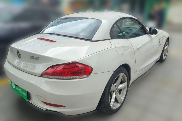 Used BMW Z4 2009 sDrive23i Leading Model Rear Right 45 Deg