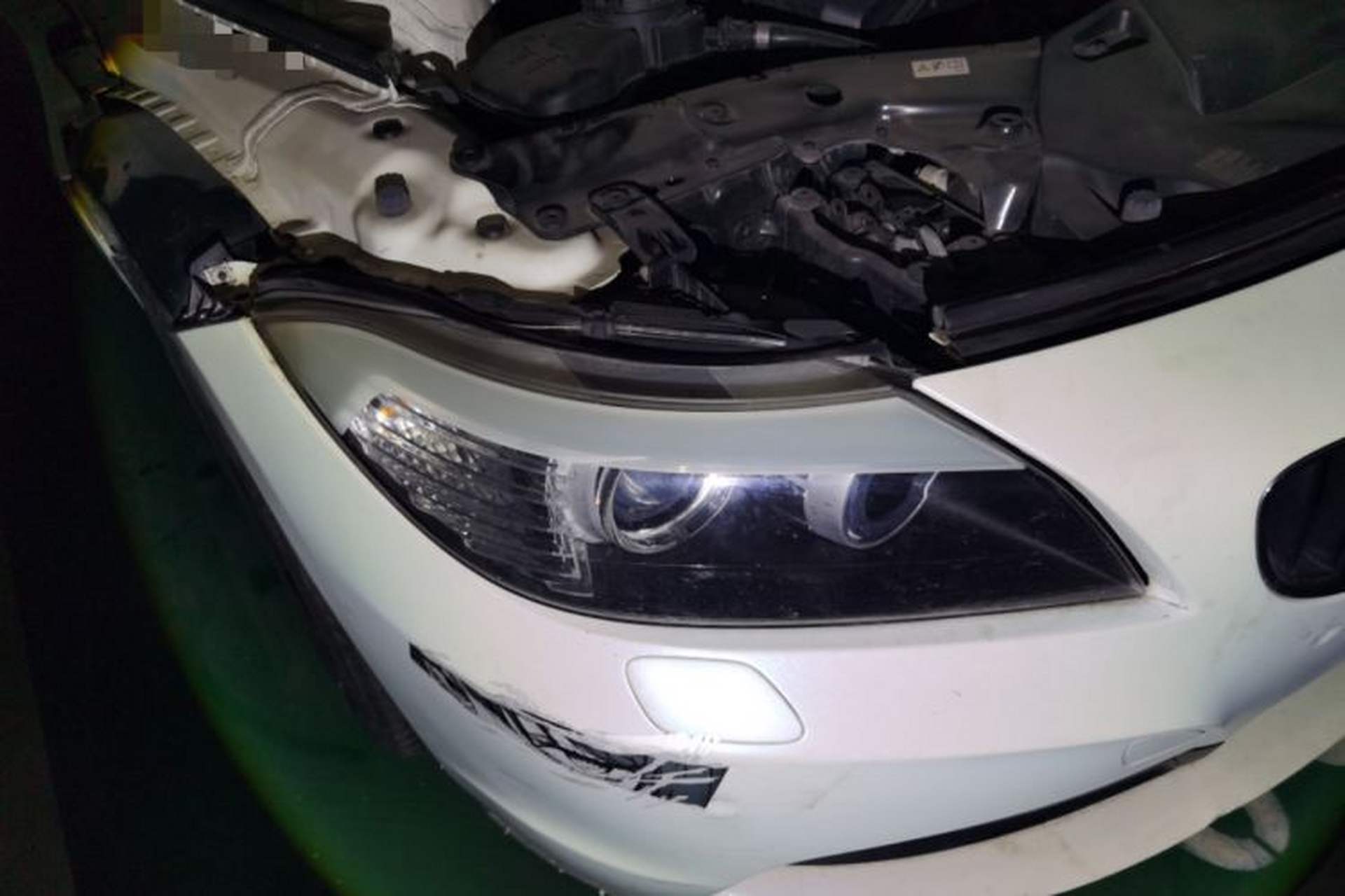 Used BMW Z4 2009 sDrive23i Leading Model Right Front Headlight