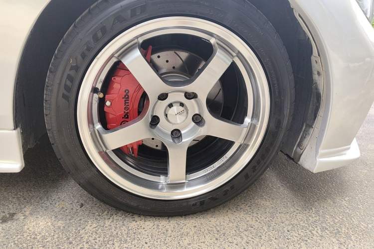 Used BMW Z4 2009 sDrive23i Leading Model Right Front Wheel Hub