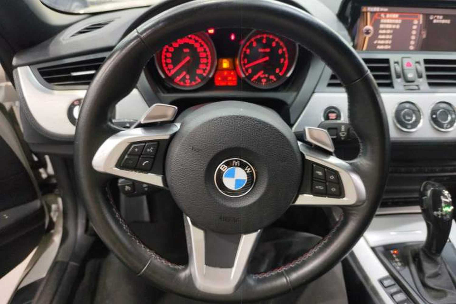 Used BMW Z4 2009 sDrive23i Leading Model Steering Wheel
