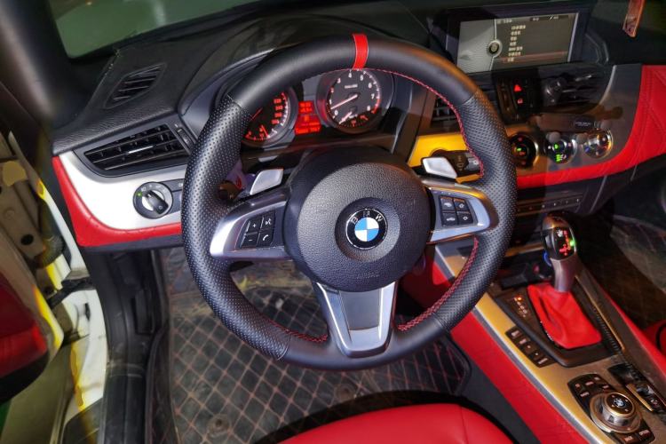 Used BMW Z4 2009 sDrive23i Leading Model Steering Wheel