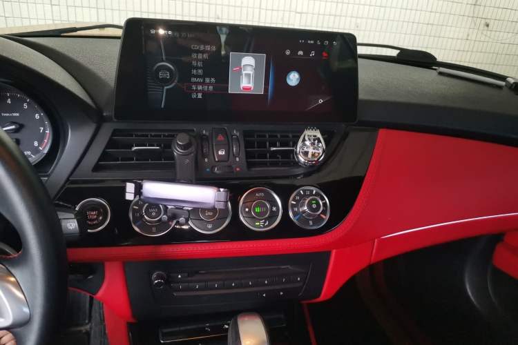 Used BMW Z4 2009 sDrive23i Leading Model Audio And AC Panel