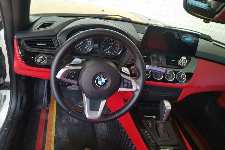 Used BMW Z4 2009 sDrive23i Leading Model Steering Wheel