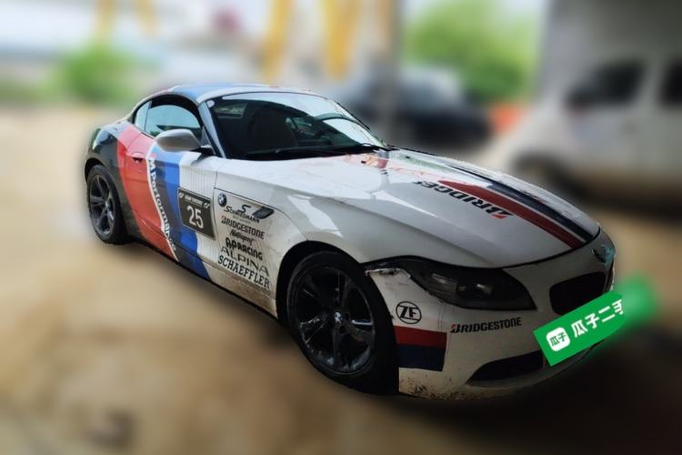 Used BMW Z4 2010 sDrive30i Leading Model Front Right 45 Deg