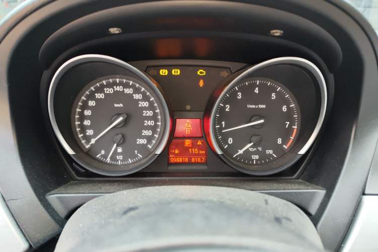 Used BMW Z4 2010 sDrive30i Leading Model Instrument Cluster