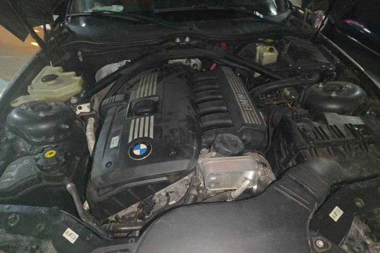 Used BMW Z4 2011 sDrive23i Flame Limited Edition Engine Bay