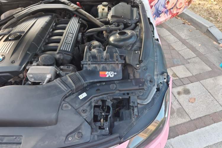 Used BMW Z4 2011 sDrive23i Flame Limited Edition Engine Bay Left