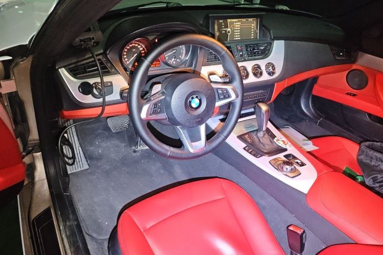 Used BMW Z4 2011 sDrive23i Flame Limited Edition Center Console