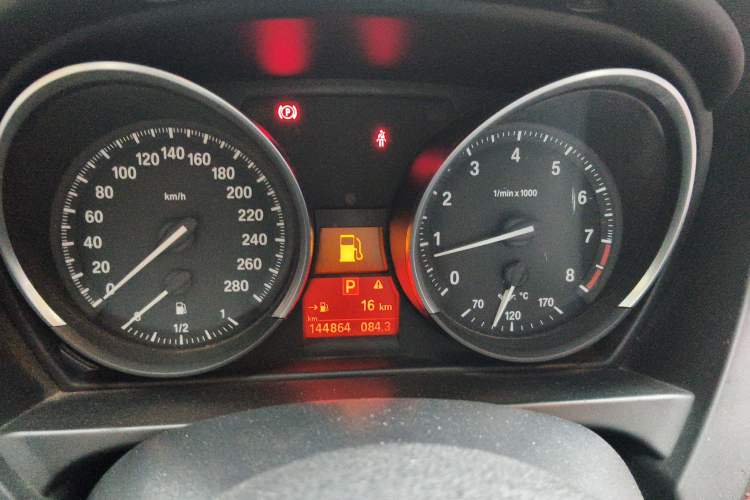 Used BMW Z4 2011 sDrive23i Flame Limited Edition Instrument Cluster