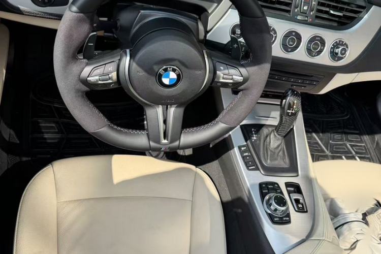 Used BMW Z4 2011 sDrive23i Flame Limited Edition Interior 3