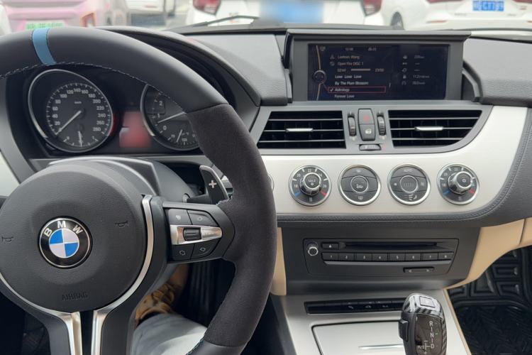 Used BMW Z4 2011 sDrive23i Flame Limited Edition Interior 4