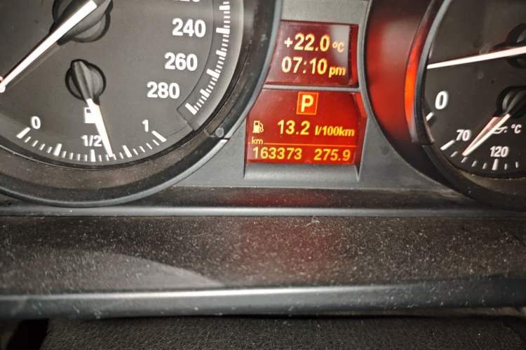 Used BMW Z4 2011 sDrive23i Flame Limited Edition Odometer Close Up