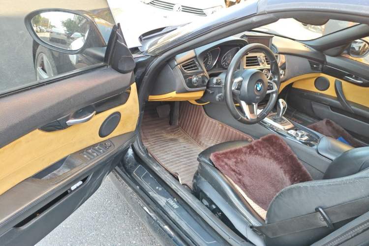 Used BMW Z4 2012 sDrive20i Luxury Model Driver Seat