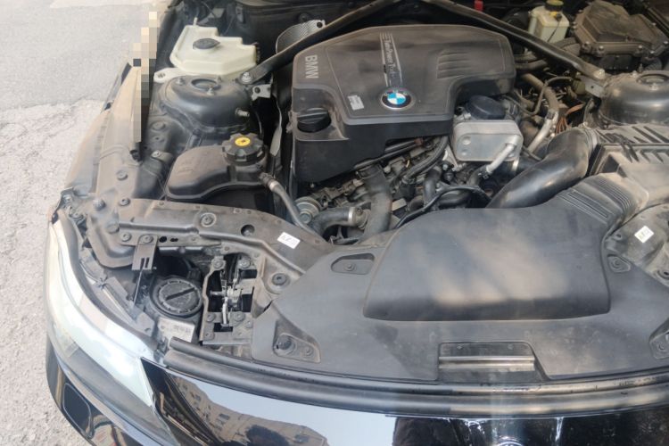 Used BMW Z4 2012 sDrive20i Luxury Model Engine Bay Right
