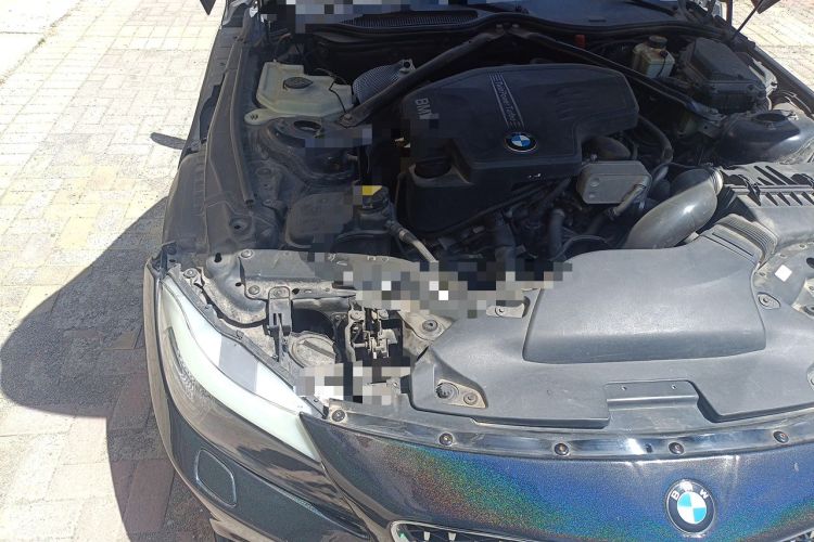 Used BMW Z4 2012 sDrive20i Luxury Model Engine Bay Right