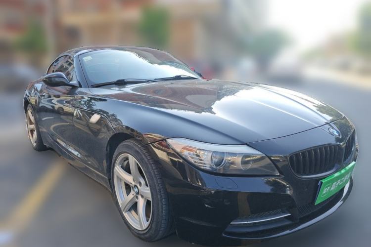 Used BMW Z4 2012 sDrive20i Luxury Model Front Right 45 Deg