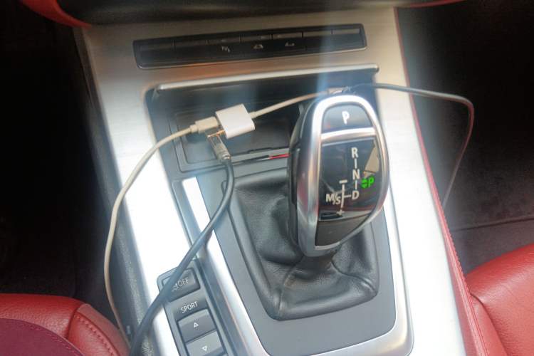 Used BMW Z4 2012 sDrive20i Luxury Model Gear Lever
